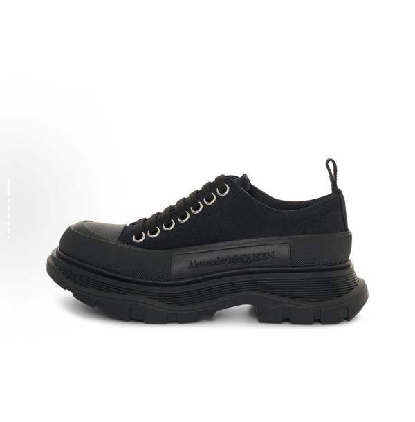 ALEXANDER MCQUEEN 型号：697072 W4AAQ 1000